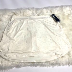 Nike Women's White Print 17" UV Golf Skirt